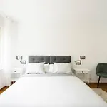 Apartment Of 52 Sqm With Free Parking