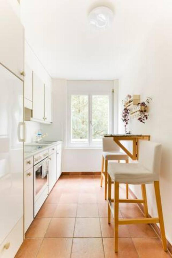 Of 52 Sqm With Free Parking *